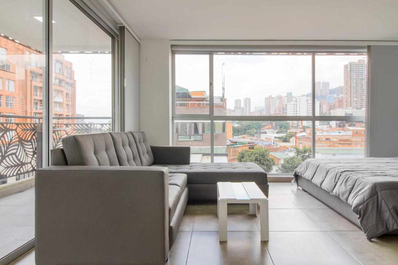 Camelot Apartahotel Medellin Exterior photo