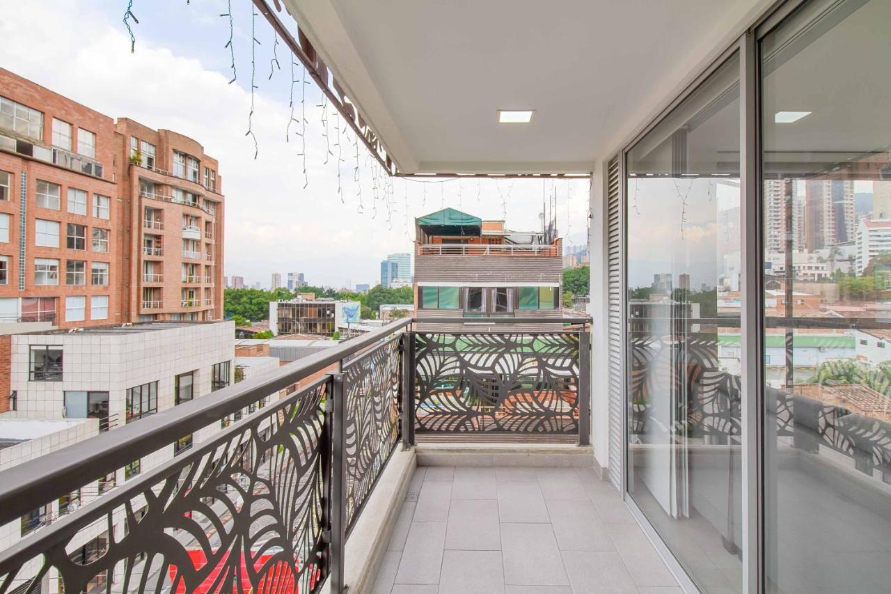 Camelot Apartahotel Medellin Exterior photo