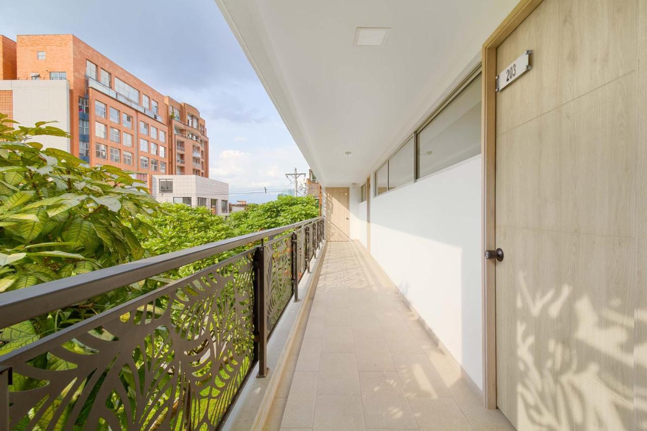 Camelot Apartahotel Medellin Exterior photo